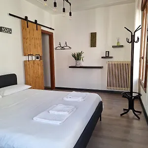 https://dga-loft-in-padua-center-a-few-steps-from-squares.hotelinveneto.com